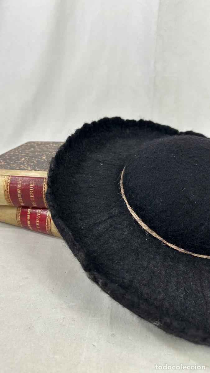 Antig&uuml;edades: Sombrero negro de ala ancha - Foto 2
