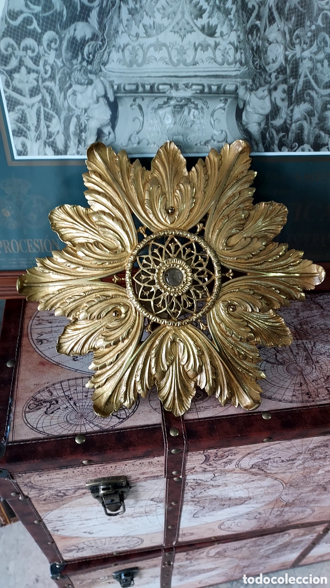 Antig&uuml;edades: Aplique de orfebrer&iacute;a ba&ntilde;ado en oro - Foto 1