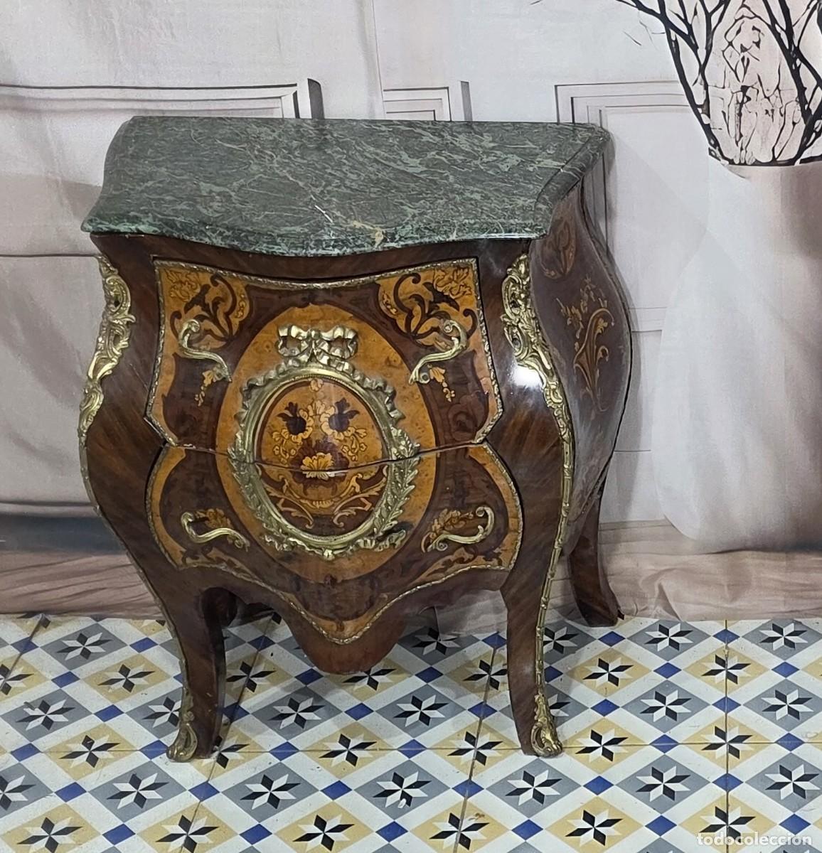 Antig&uuml;edades: Mesita estilo Luis XV - Foto 1