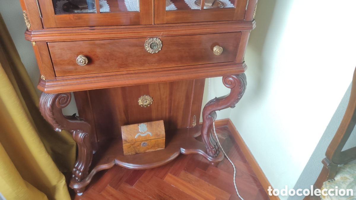 Antig&uuml;edades: Vitrina francesa de caoba. - Foto 7