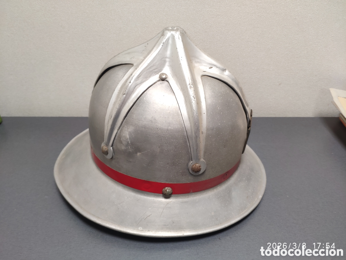 Antig&uuml;edades: Antiguo casco de bombero austriaco - Foto 3