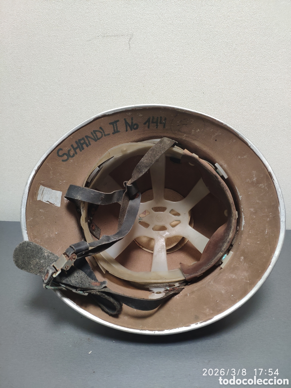 Antig&uuml;edades: Antiguo casco de bombero austriaco - Foto 6