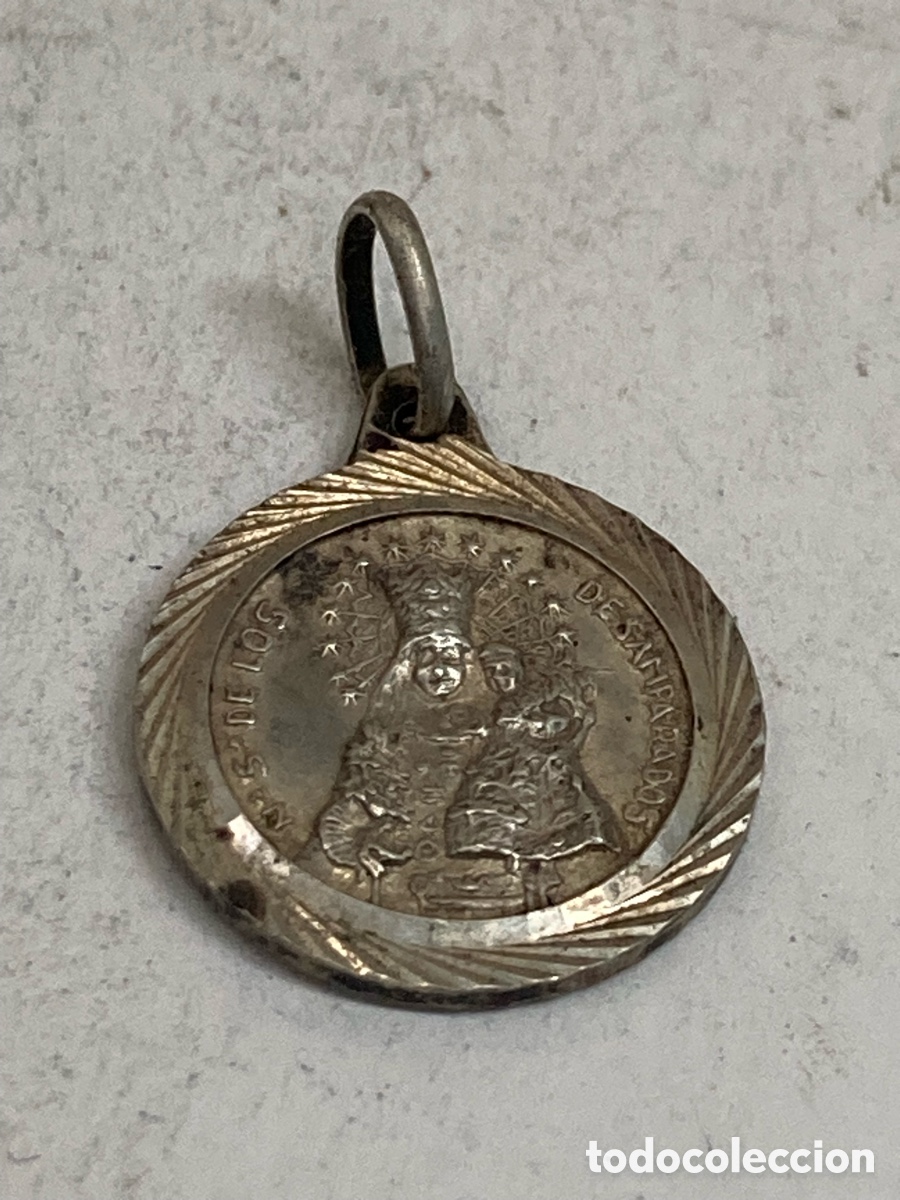 Antig&uuml;edades: Medalla de plata religiosa C549 - Foto 2