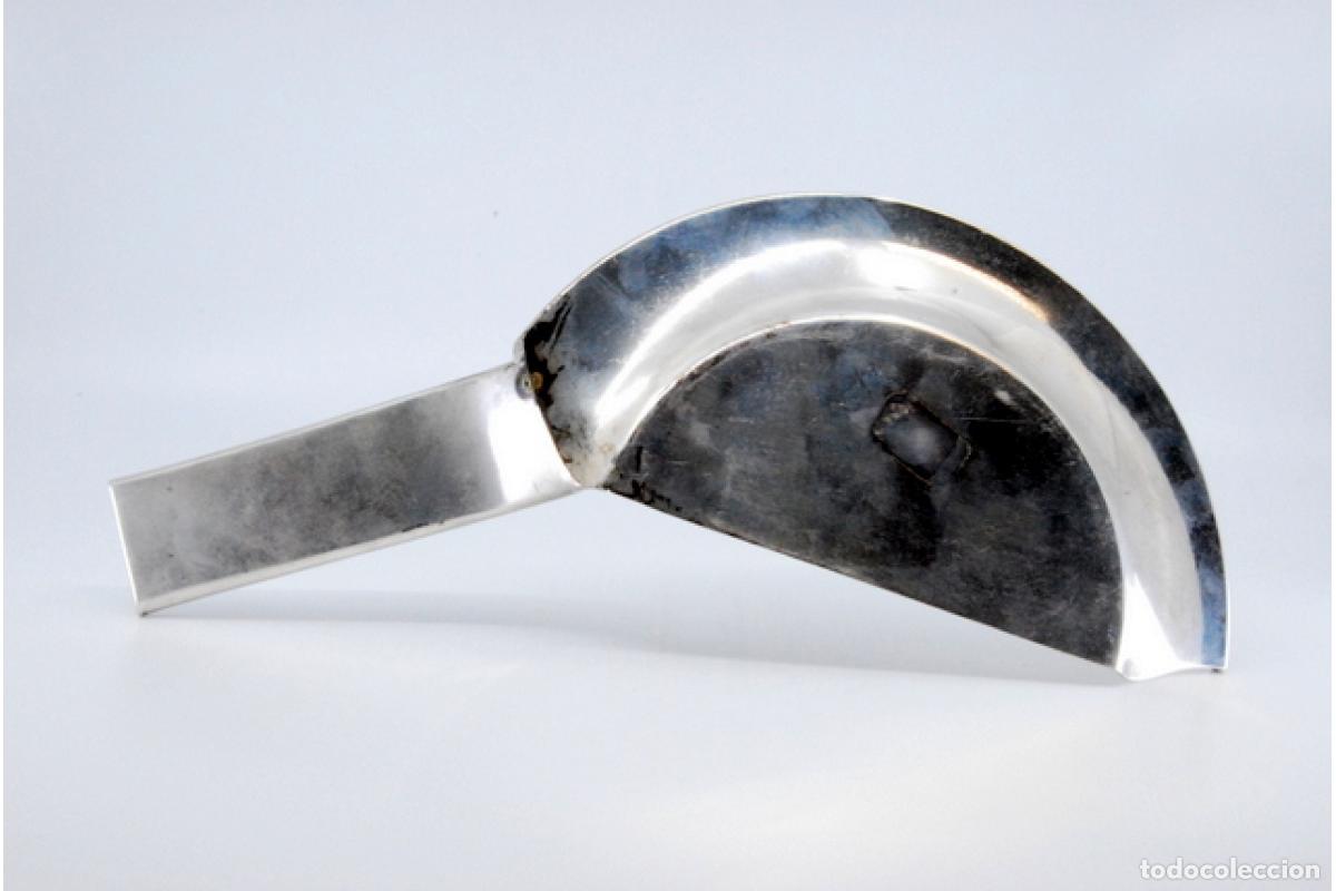 Antig&uuml;edades: Recogedor de migas de plata - Foto 4
