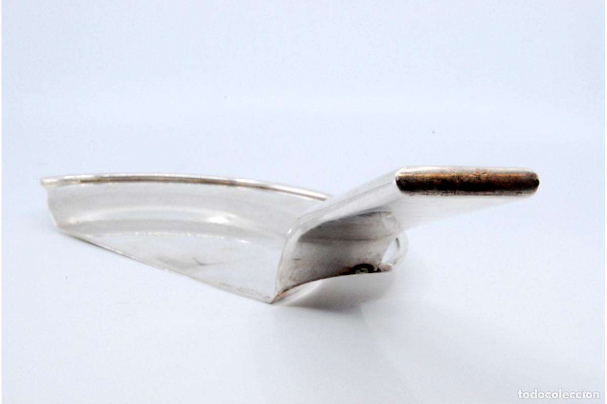 Antig&uuml;edades: Recogedor de migas de plata - Foto 6
