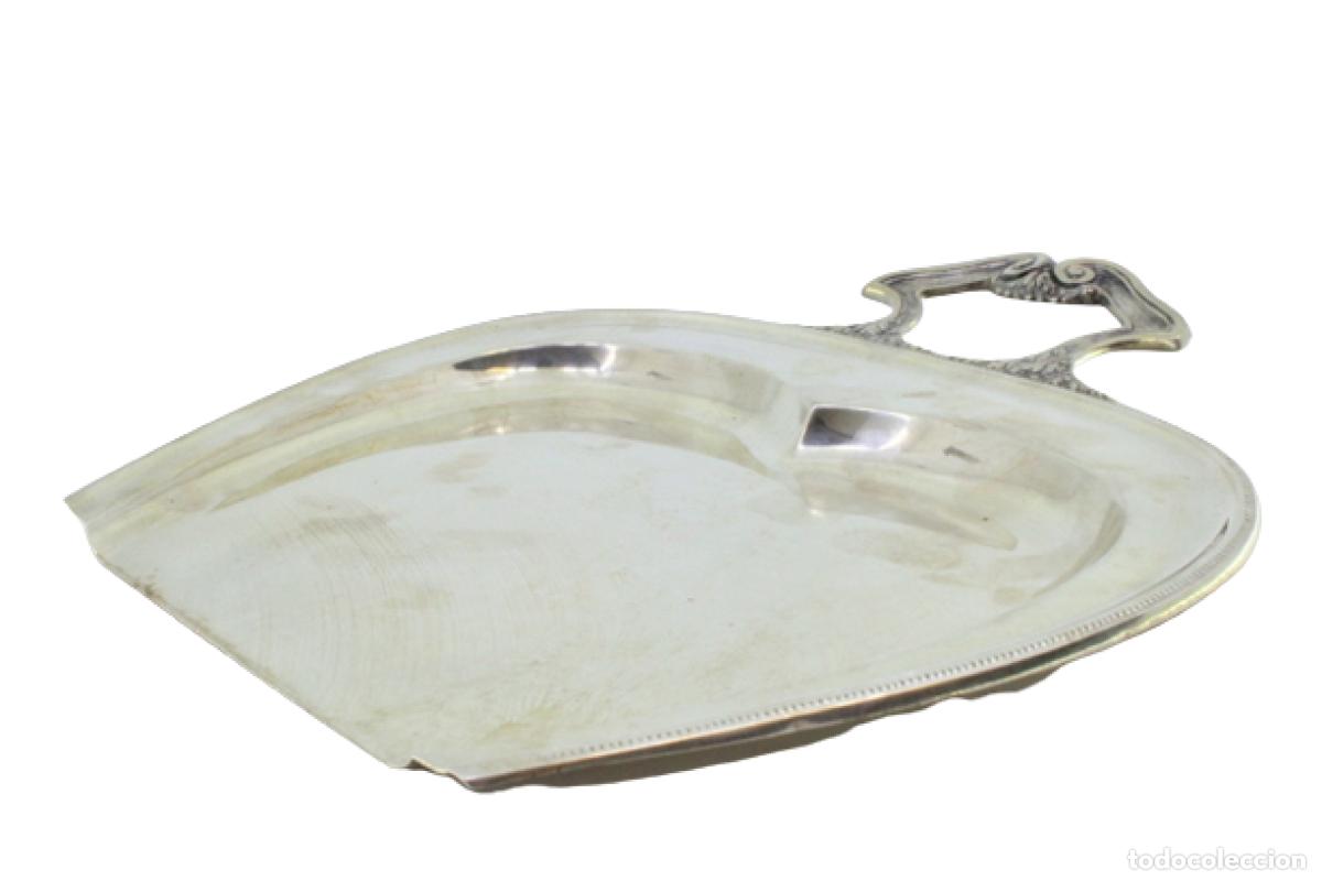 Antiques: Recogedor de migas de plata