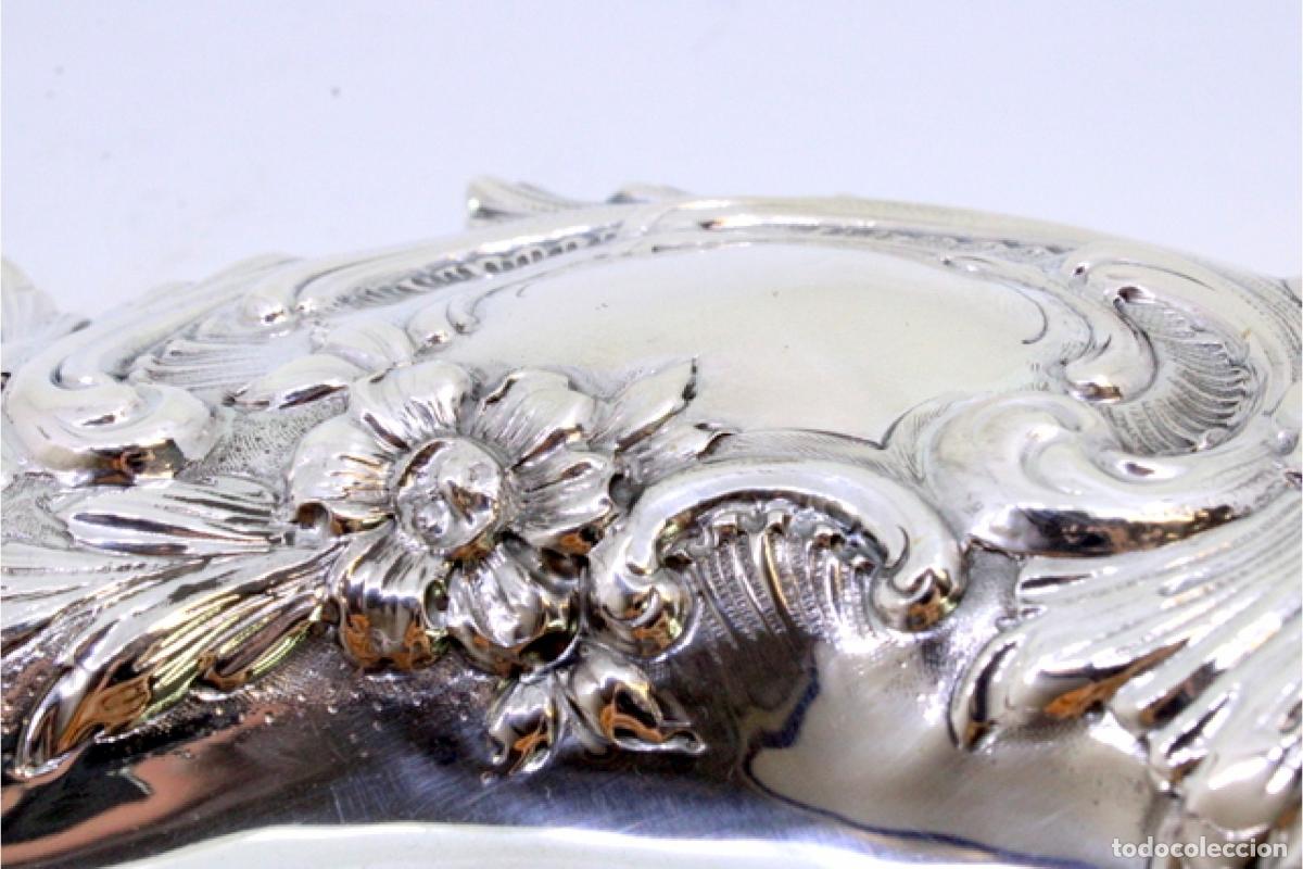 Antig&uuml;edades: Recogedor de migas de plata - Foto 2