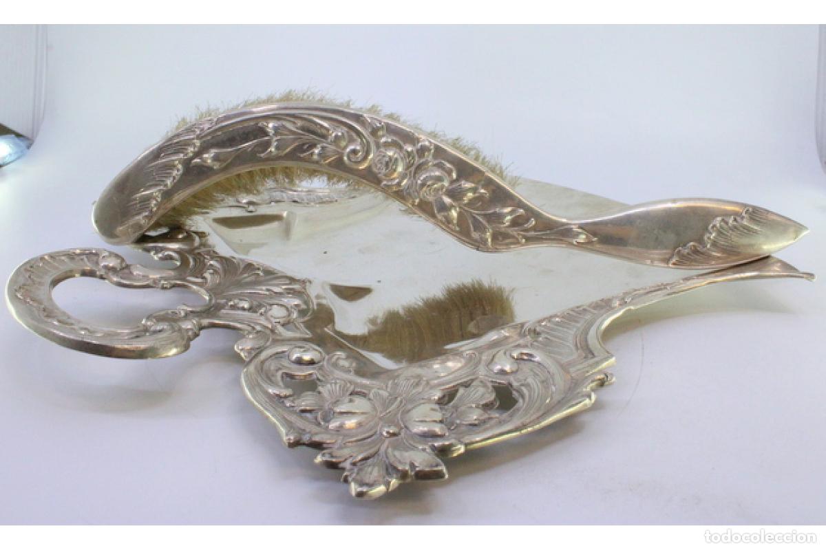 Antig&uuml;edades: Recogedor de migas de plata - Foto 2