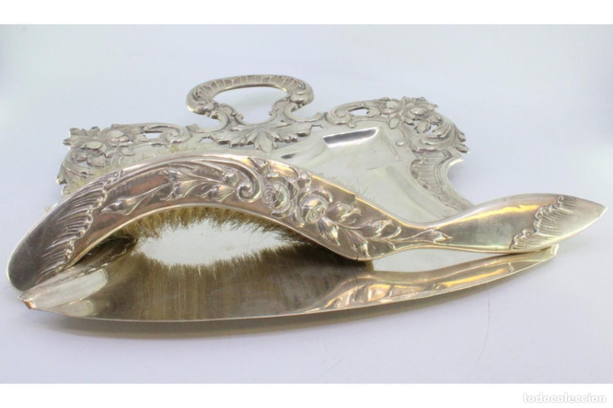 Antig&uuml;edades: Recogedor de migas de plata - Foto 6