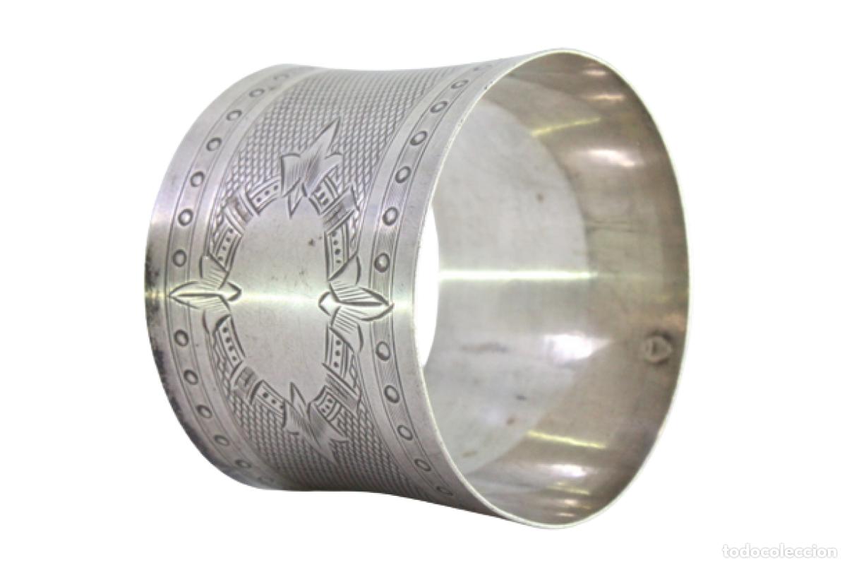 Antiguidades: Servilletero de plata