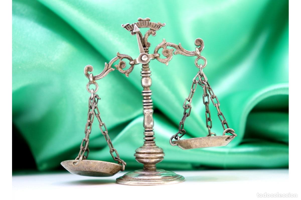 Antiques: Escala de plata