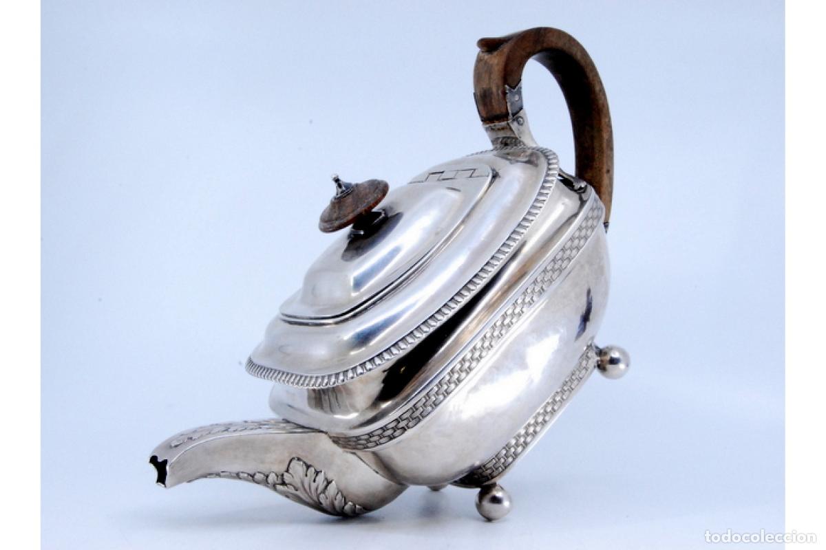 Antig&uuml;edades: Tetera de plata - Foto 2