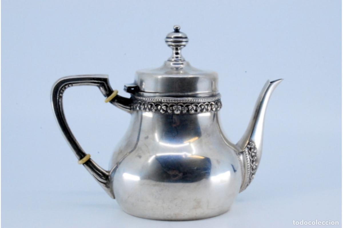 Antig&uuml;edades: Cafetera de plata - Foto 2