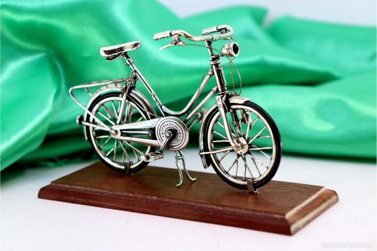 Antig&uuml;edades: Bicicleta plateada - Foto 1