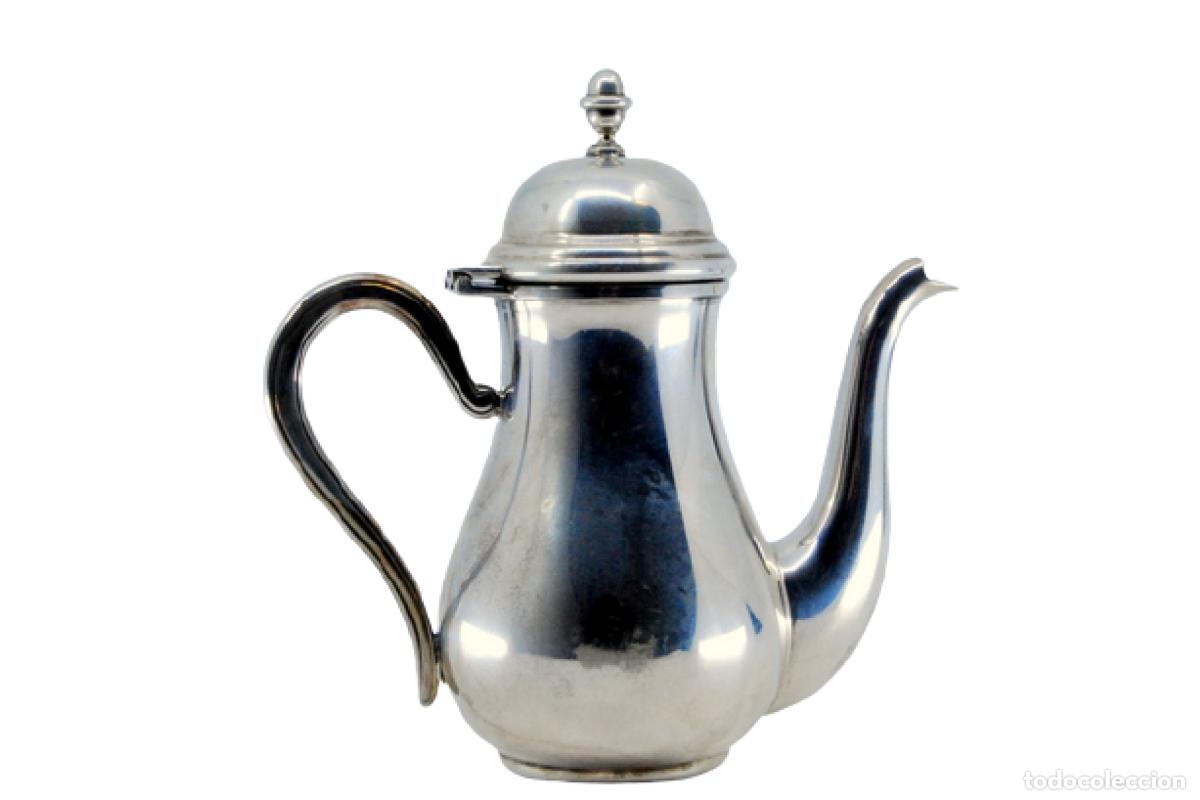 Antig&uuml;edades: Cafetera de plata - Foto 1