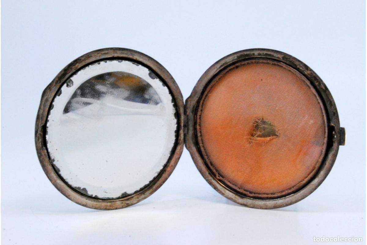Antig&uuml;edades: Estuche de belleza plateado - Foto 3
