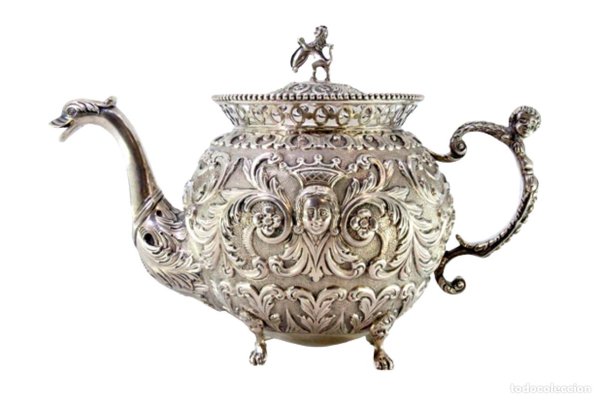 Antig&uuml;edades: Cafetera de plata - Foto 1