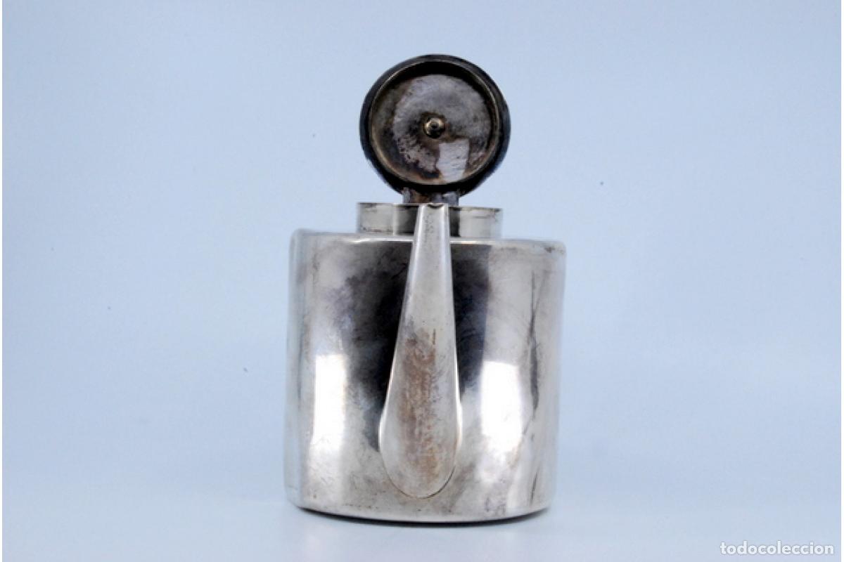 Antig&uuml;edades: Cafetera de plata - Foto 3