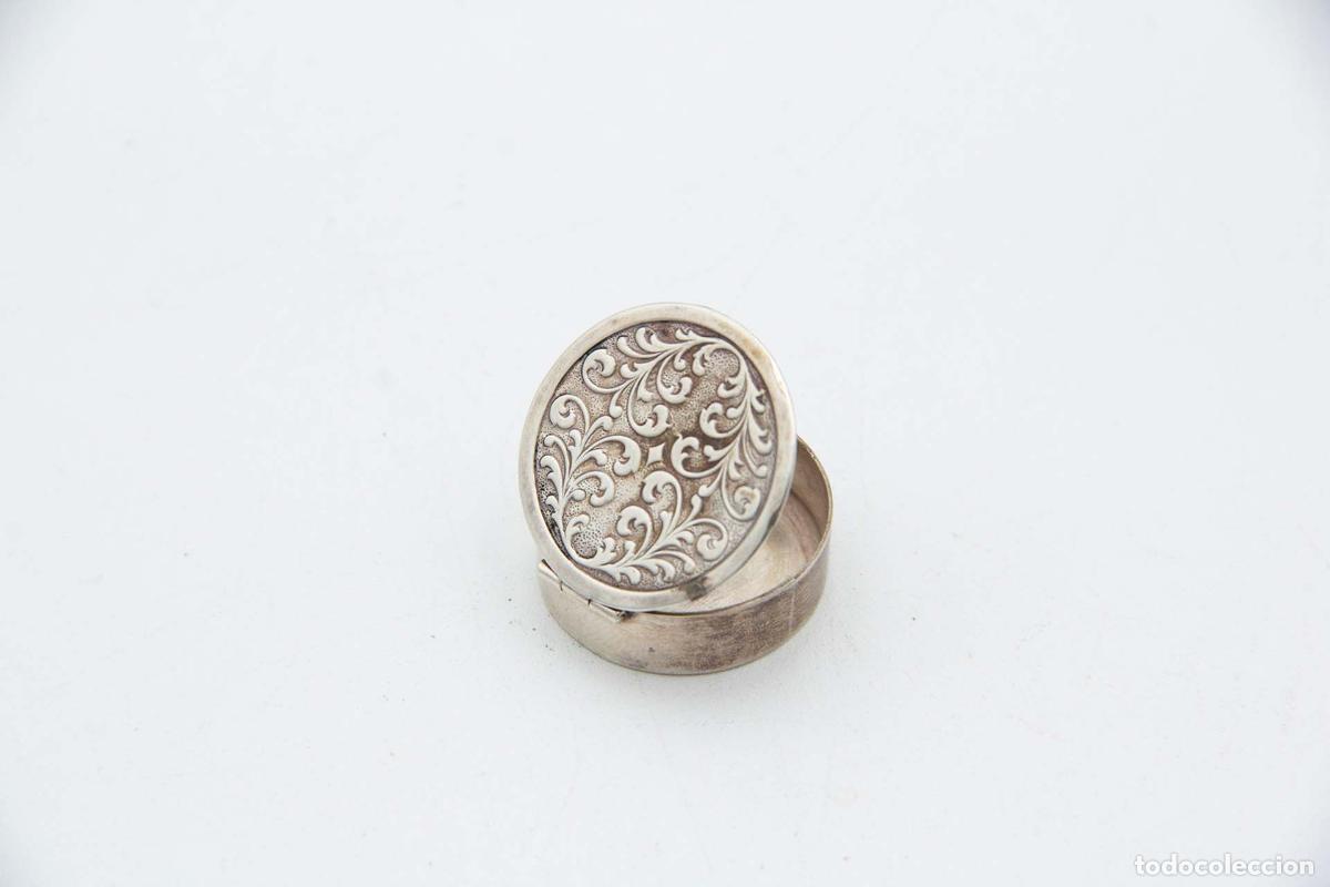 Antig&uuml;edades: Pastillero, en color plata - Foto 2