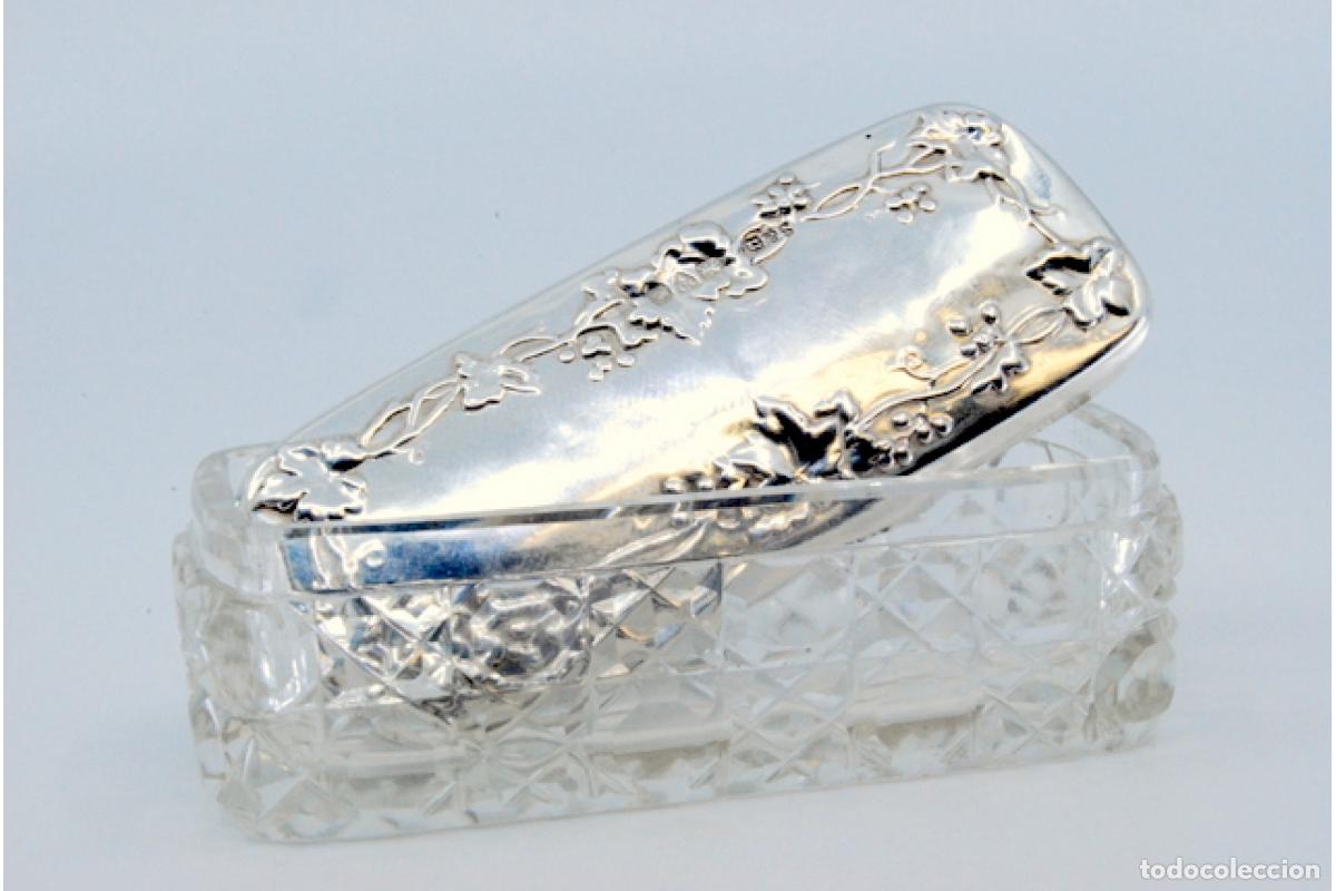Antig&uuml;edades: Jabonera de cristal y plata - Foto 2