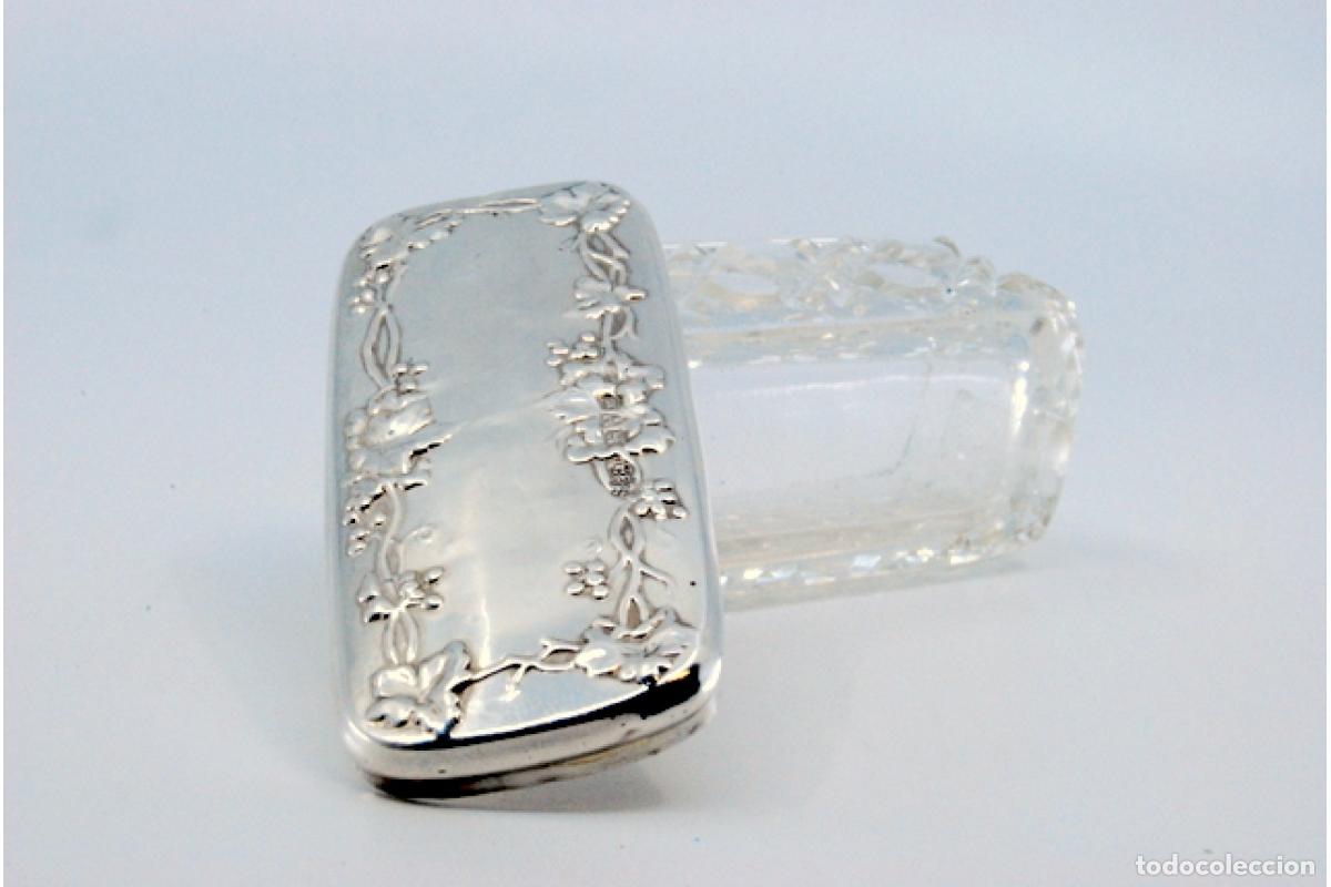 Antig&uuml;edades: Jabonera de cristal y plata - Foto 4