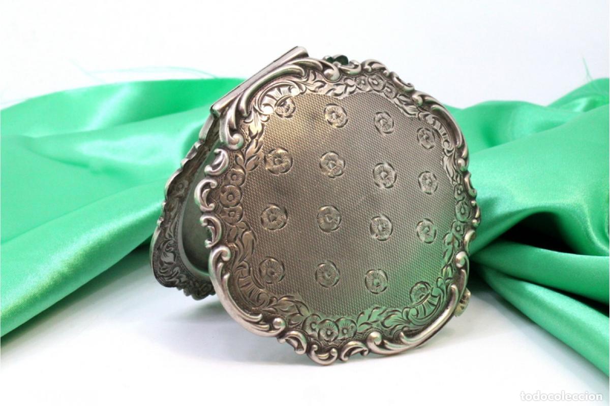 Antig&uuml;edades: Estuche de belleza plateado - Foto 1