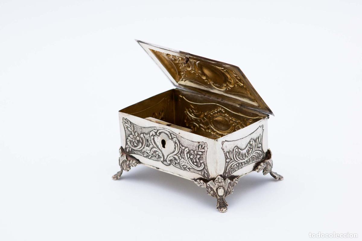 Antig&uuml;edades: Caja de joyer&iacute;a de plata - Foto 1