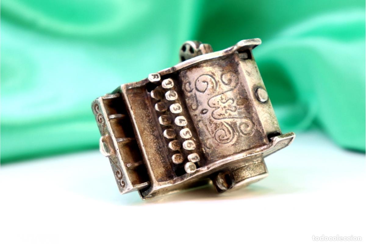 Oggetti Antichi: Caja registradora, en color plata