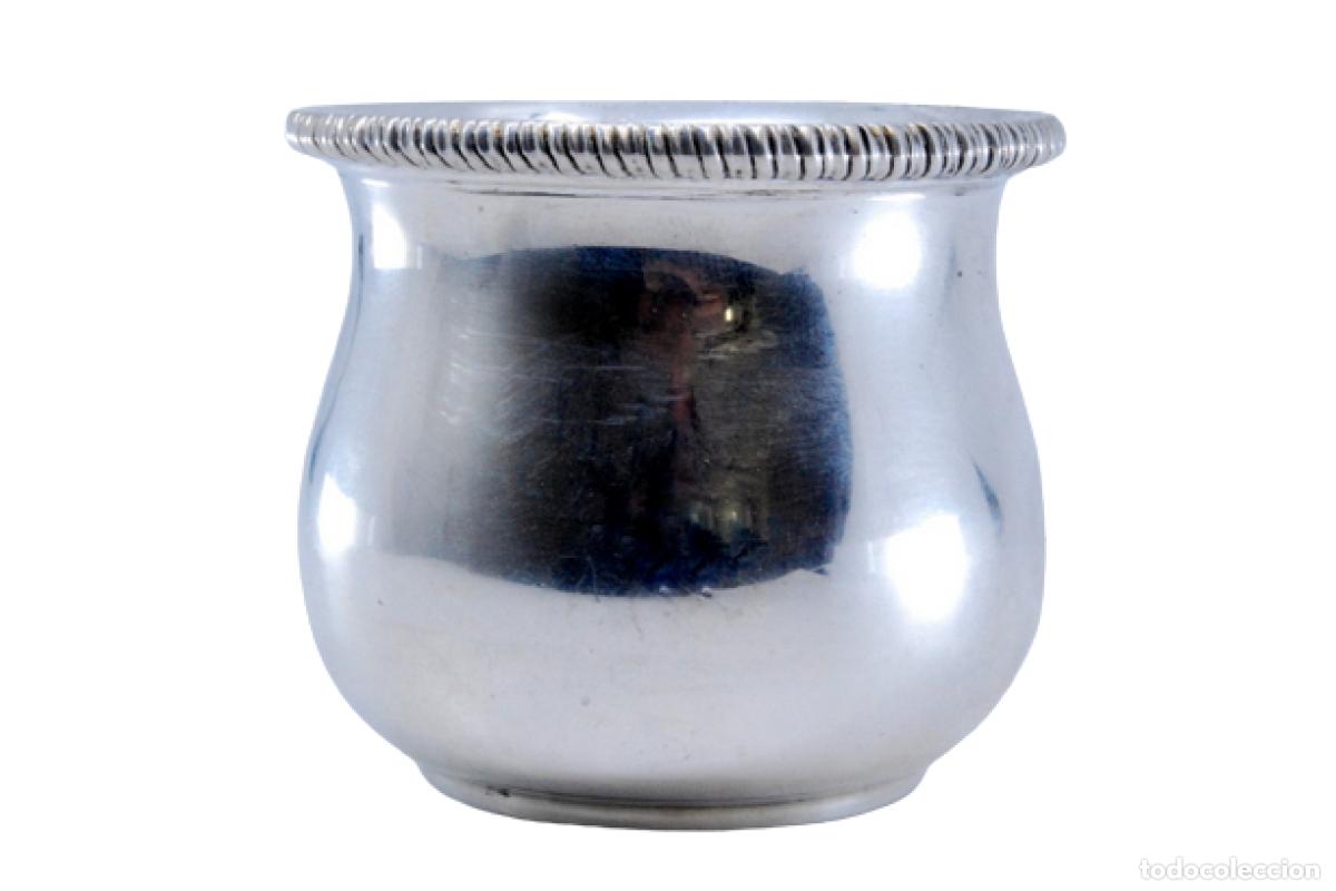 Antig&uuml;edades: olla de plata - Foto 1