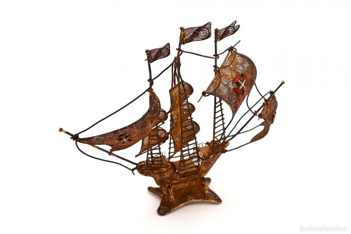 Antig&uuml;edades: Carabela en filigrana de plata dorada - Foto 2