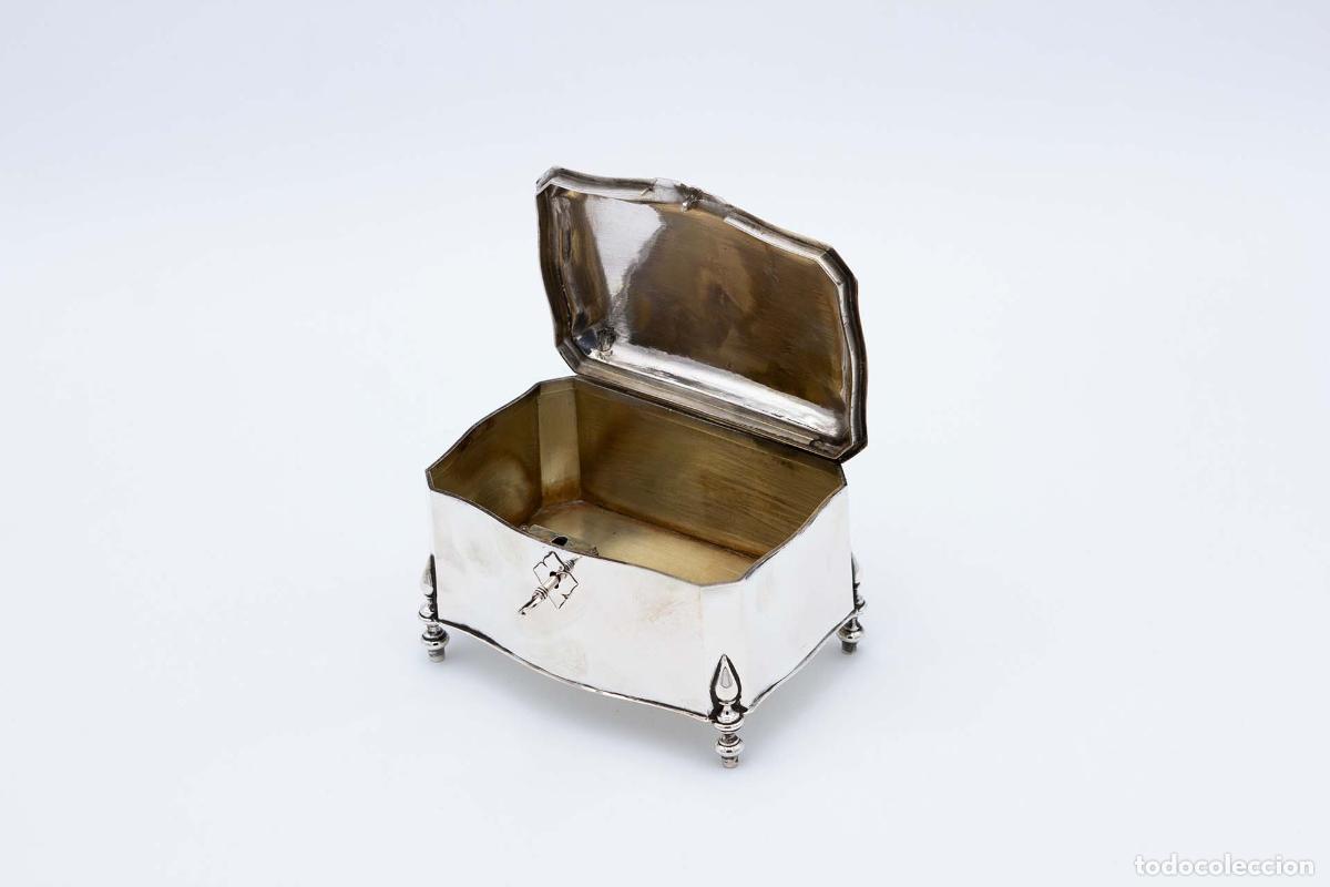 Antig&uuml;edades: Caja de joyer&iacute;a de plata - Foto 4