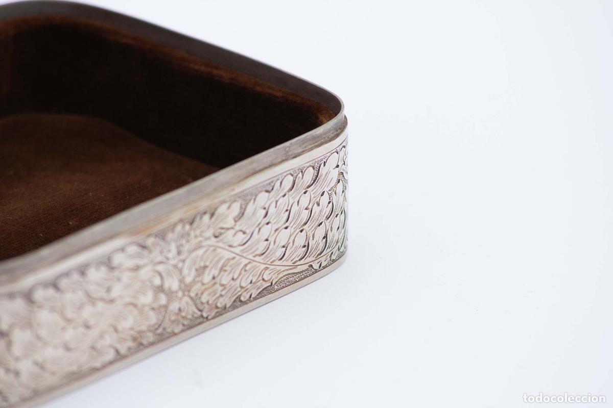 Antig&uuml;edades: Caja de joyer&iacute;a de plata - Foto 2