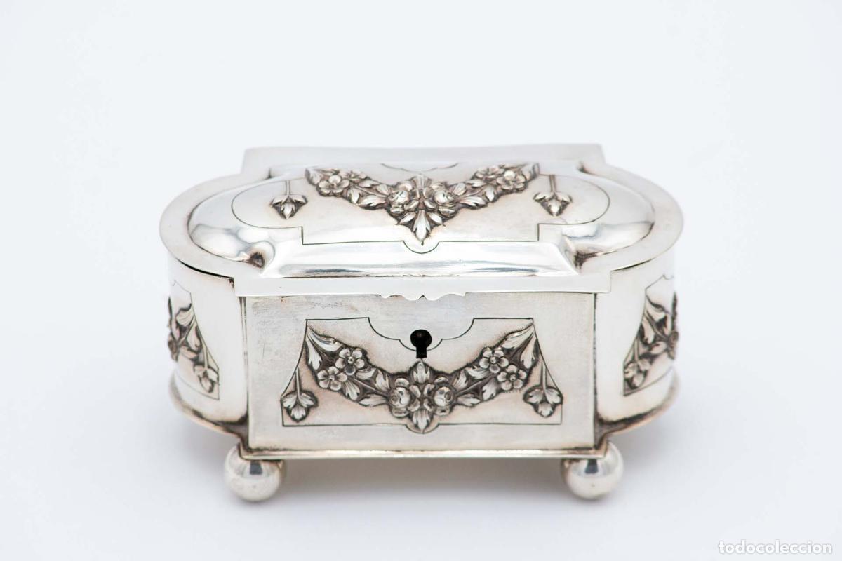 Antig&uuml;edades: Caja de joyer&iacute;a de plata - Foto 2