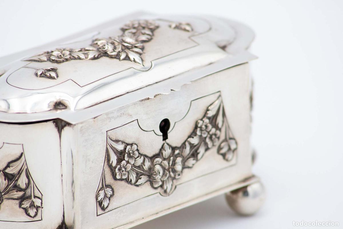 Antig&uuml;edades: Caja de joyer&iacute;a de plata - Foto 3