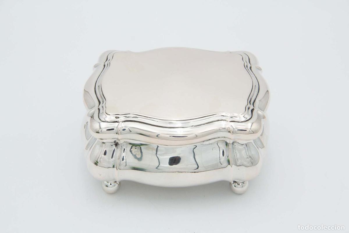 Antig&uuml;edades: Caja de joyer&iacute;a de plata - Foto 1