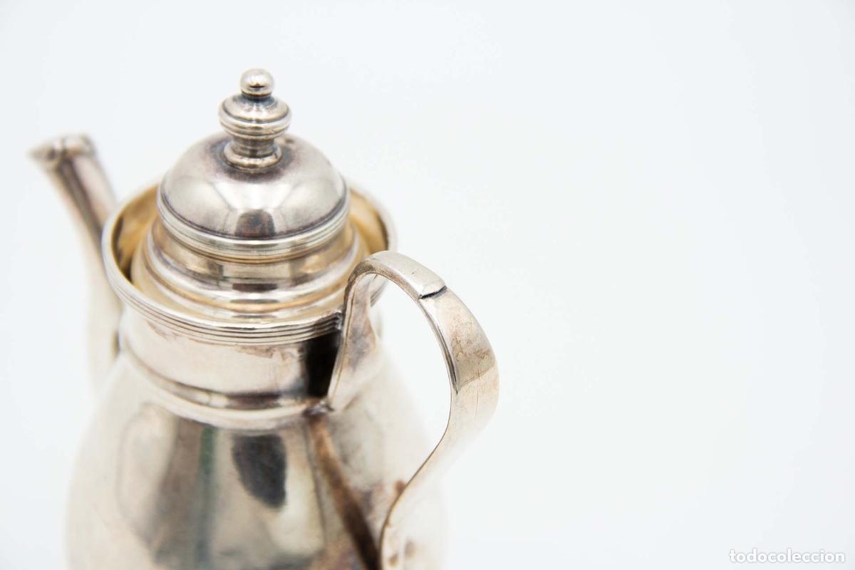 Antig&uuml;edades: tetera de plata - Foto 3