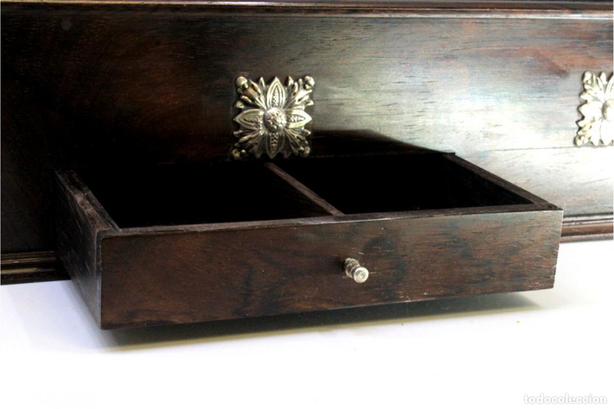 Antig&uuml;edades: Caja para fumar, fabricada en madera y plata. - Foto 7