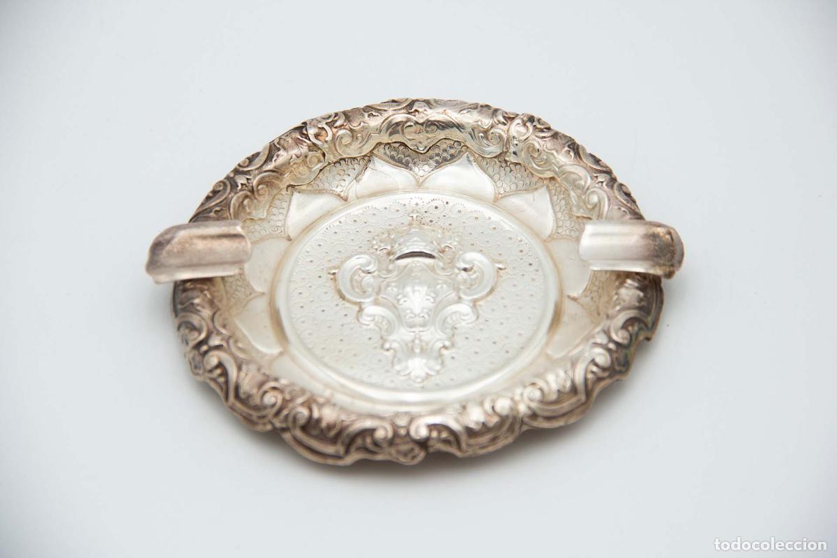 Antig&uuml;edades: Cenicero de plata - Foto 1