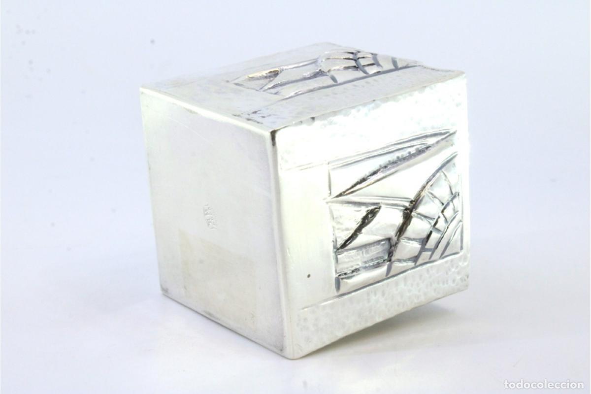 Antig&uuml;edades: Cenicero de plata - Foto 4