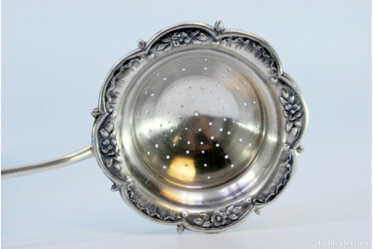 Antig&uuml;edades: Colador de t&eacute;, en plata - Foto 2