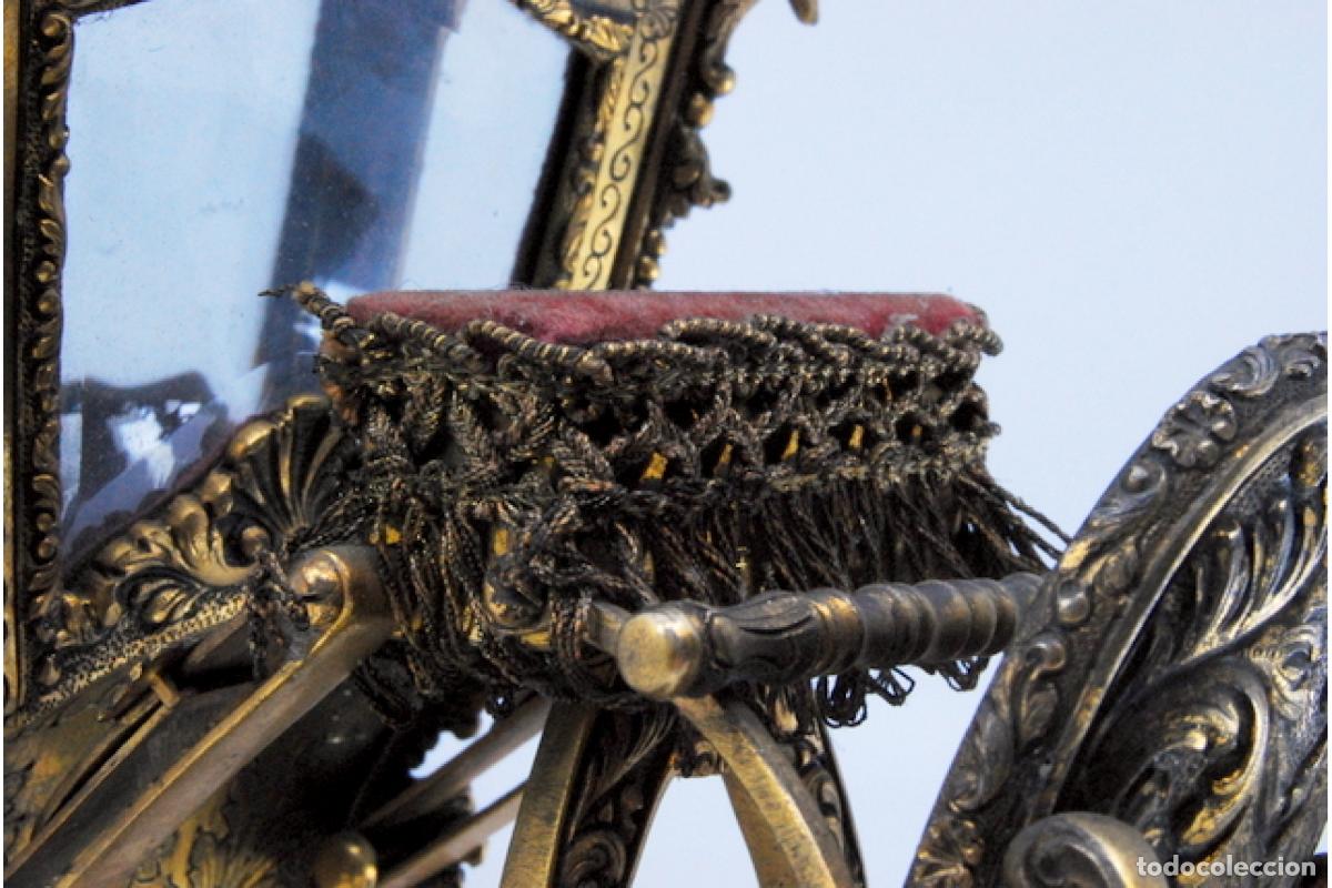 Antig&uuml;edades: Carruaje de plata dorada - Foto 7