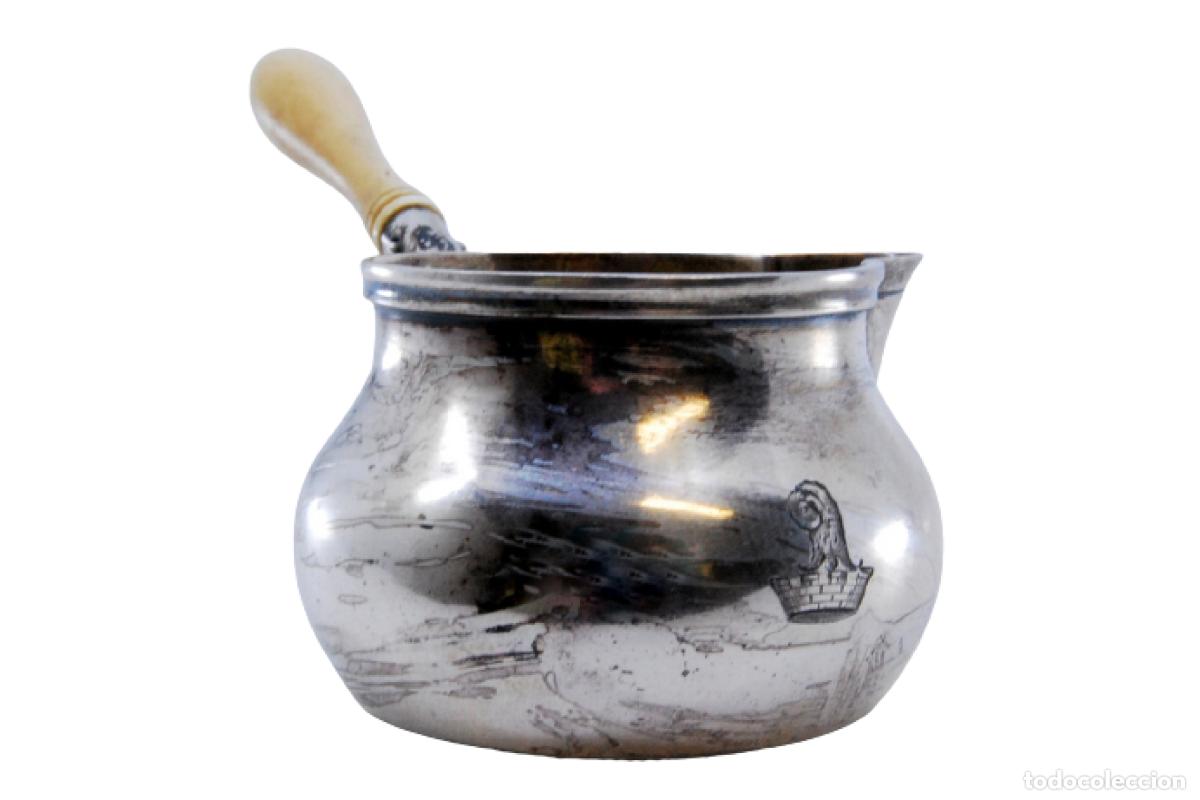Antig&uuml;edades: cazuela de plata - Foto 1
