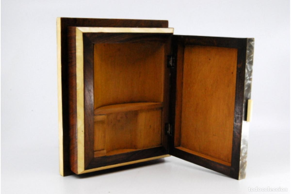 Antig&uuml;edades: Caja de tabaco, fabricada en madera y plata. - Foto 6