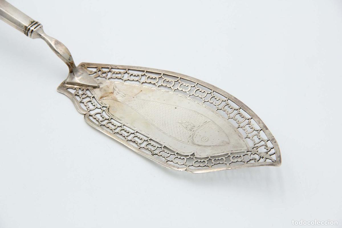 Antig&uuml;edades: Esp&aacute;tula de plata, para servir pescado. - Foto 2