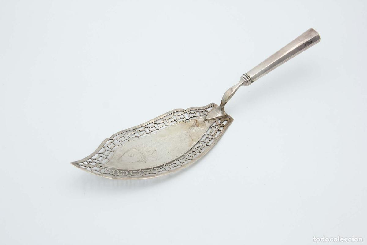 Antig&uuml;edades: Esp&aacute;tula de plata, para servir pescado. - Foto 1