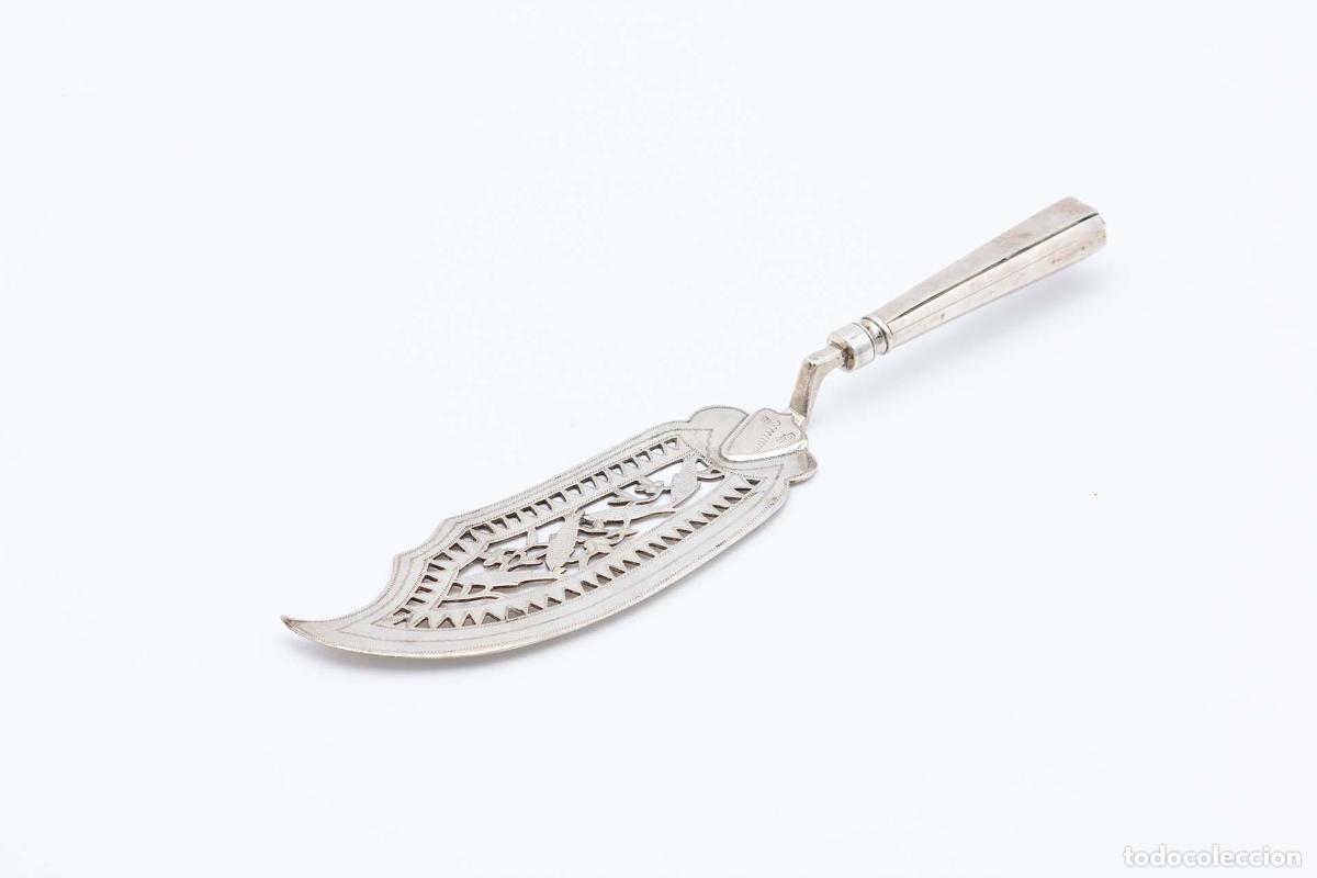 Antig&uuml;edades: Esp&aacute;tula de plata, para servir pescado. - Foto 1