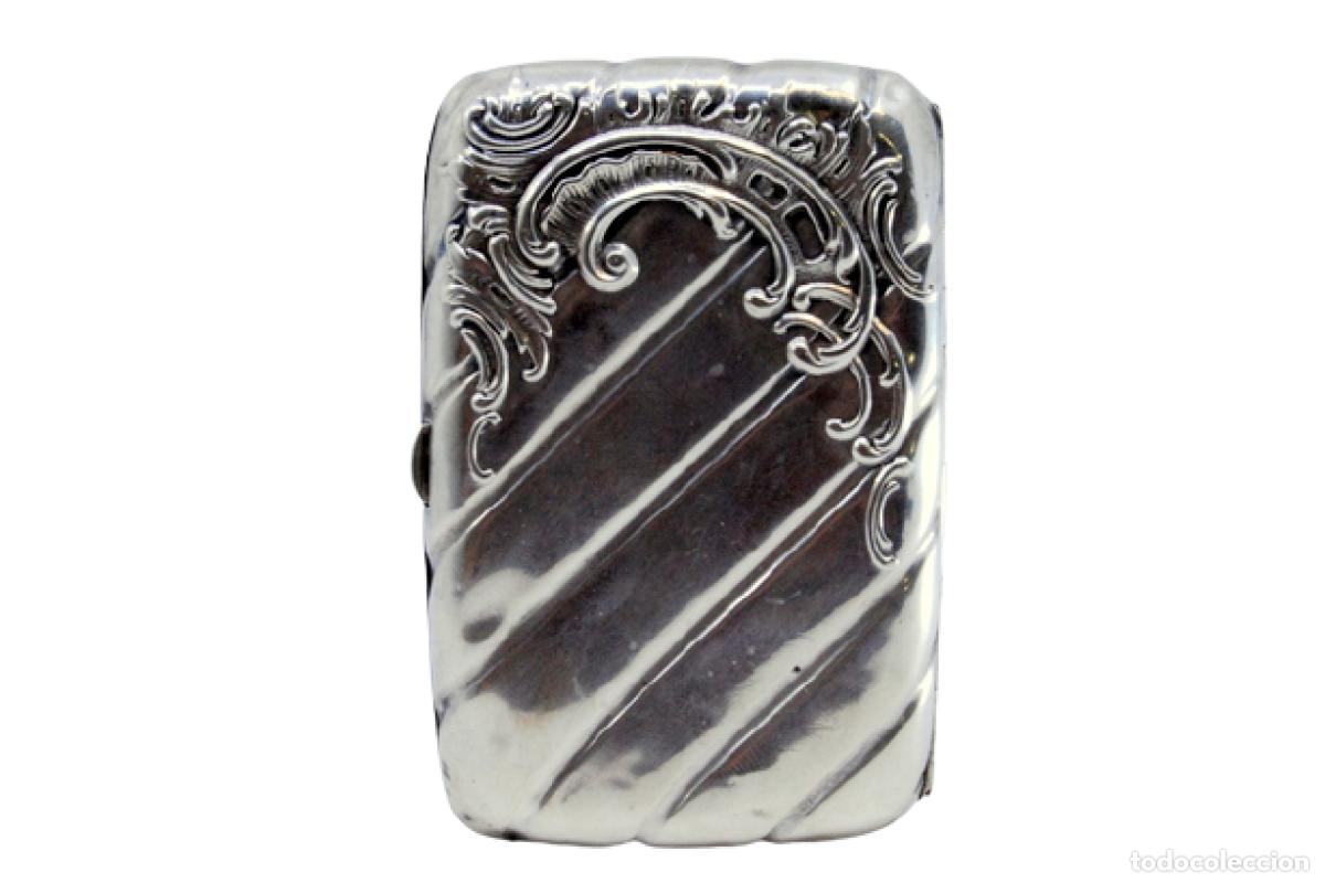 Antiguidades: Caja de cigarrillos, plateada