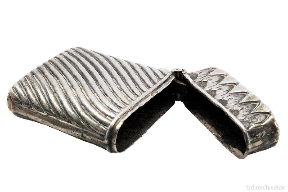 Antiguidades: Caja de cerillas de plata