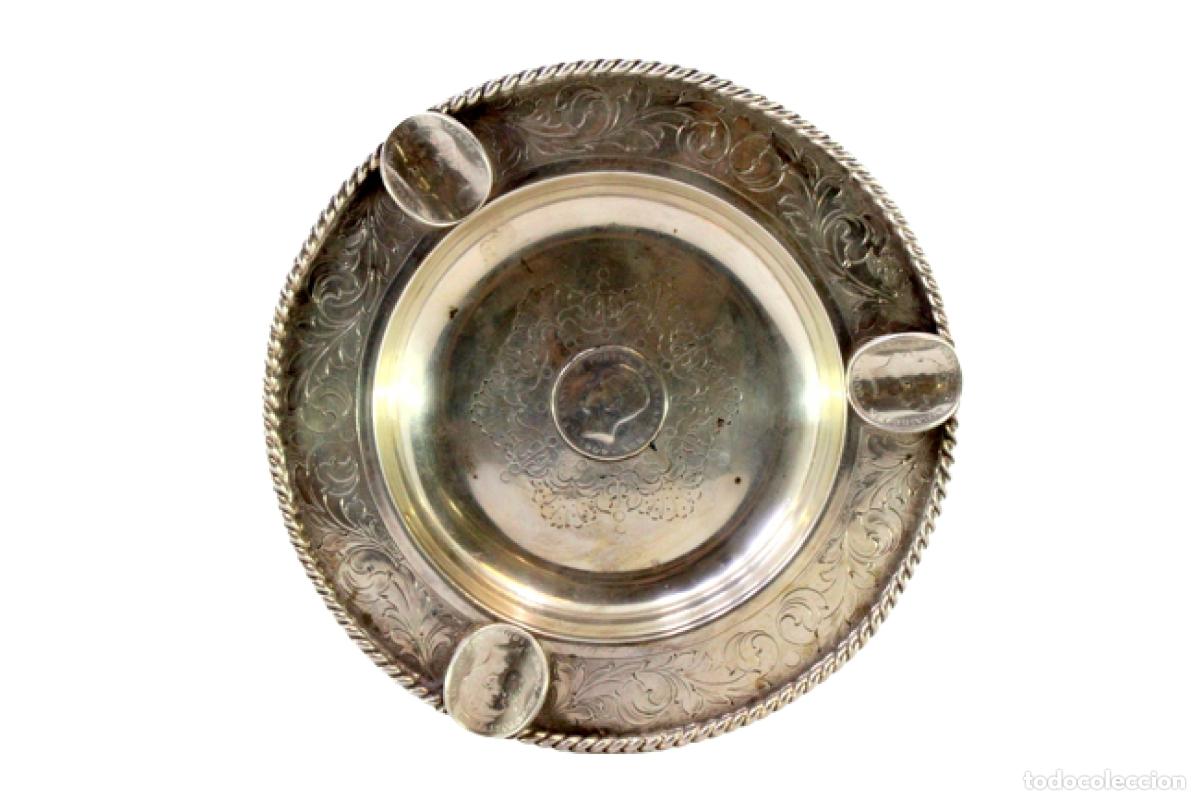 Antig&uuml;edades: Cenicero de plata - Foto 1