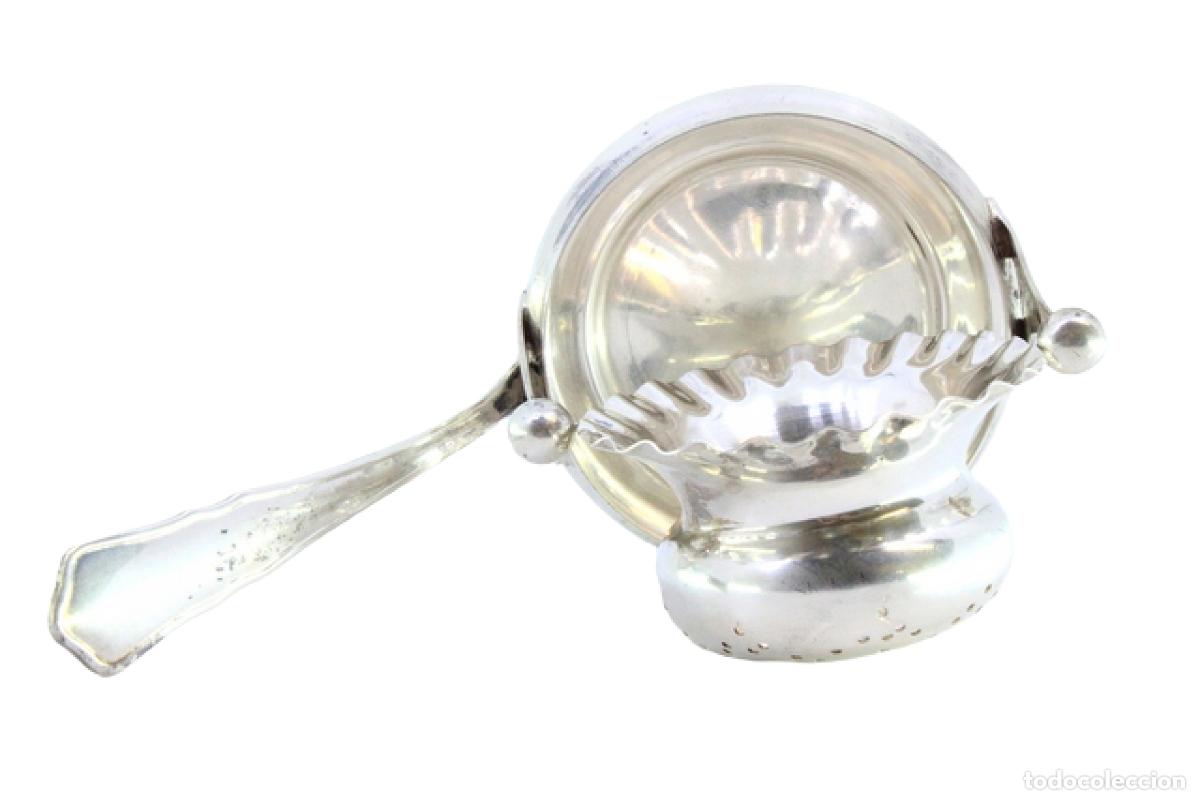 Antig&uuml;edades: Colador de t&eacute;, en plata - Foto 1